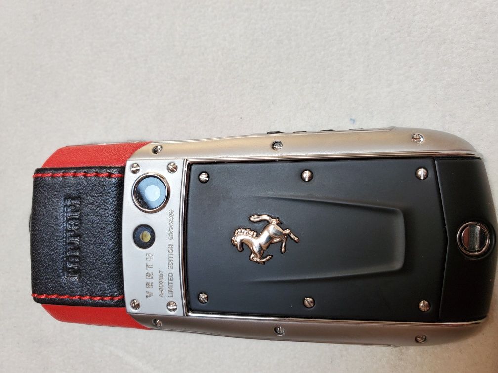 Vertu Ascent Ti Ferrari Rosso