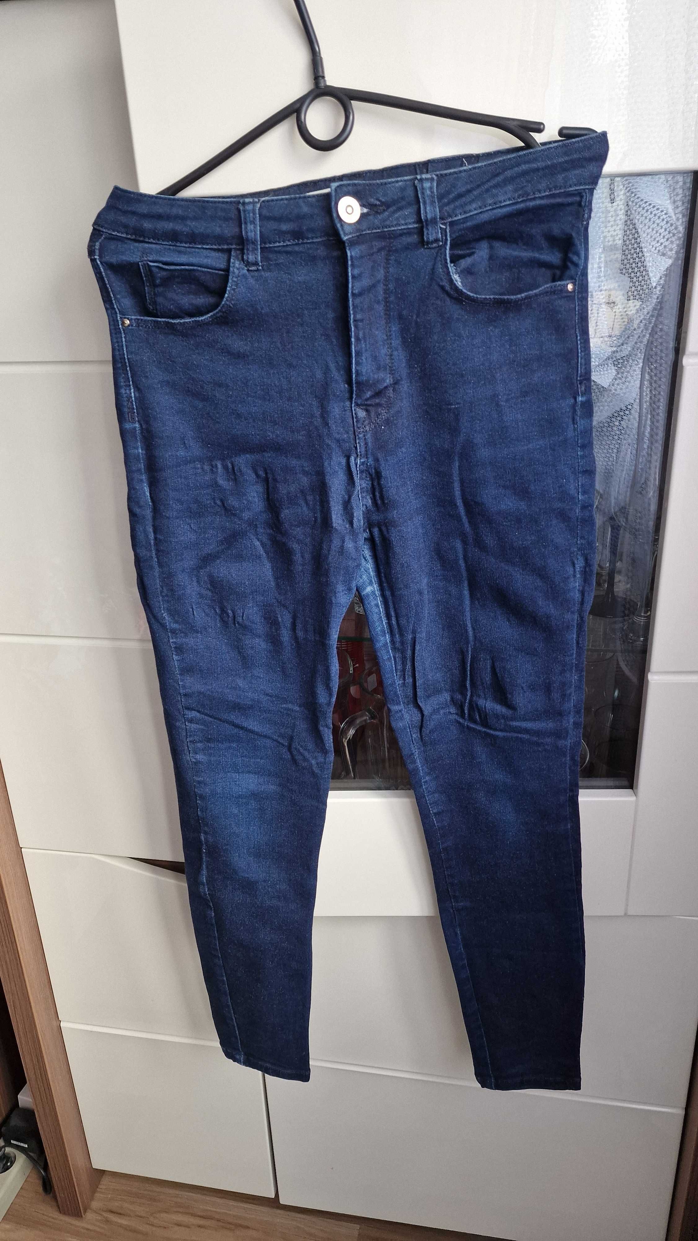 Jeansy granat # Stradivarius
