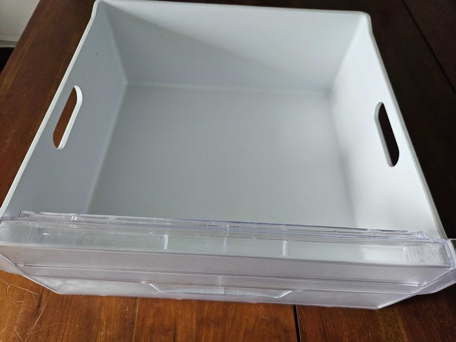 Gaveta de arca congeladora vertical Indesit