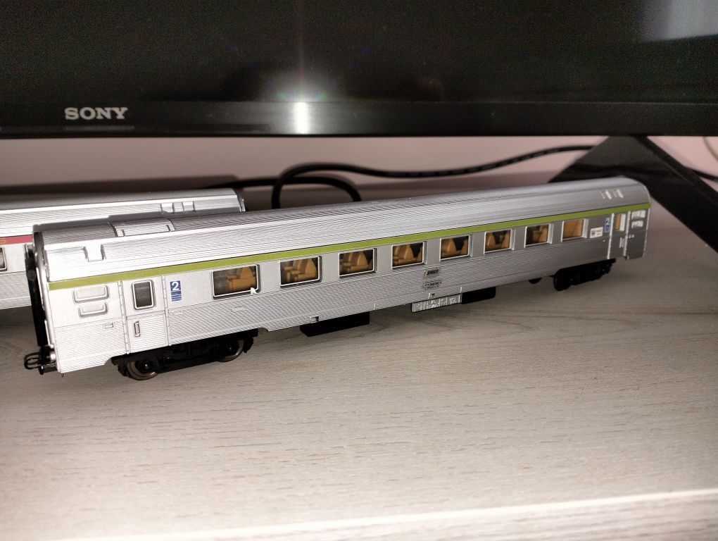 Wagony Express Lima skala H0 1:87