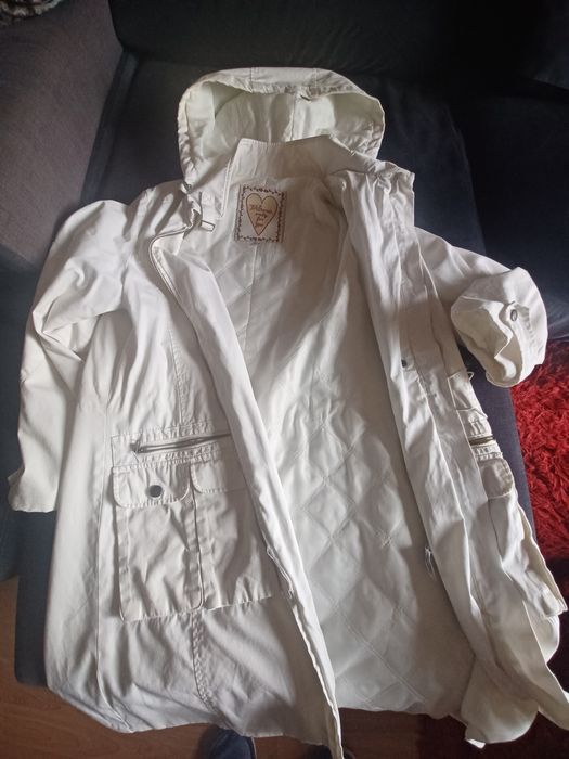 Parka branca com Carapuço removível
