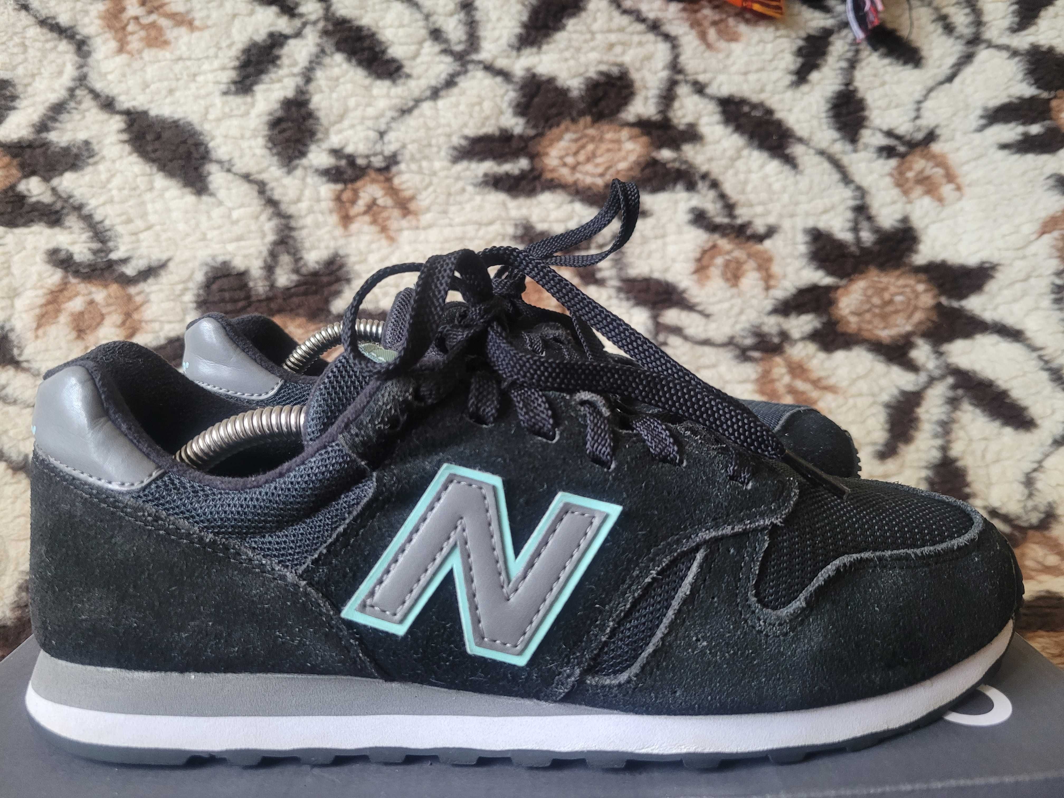 Ekstra sportowe sneakersy New Balance ML373 r.40,5 zamsz wkł.25,5 cm