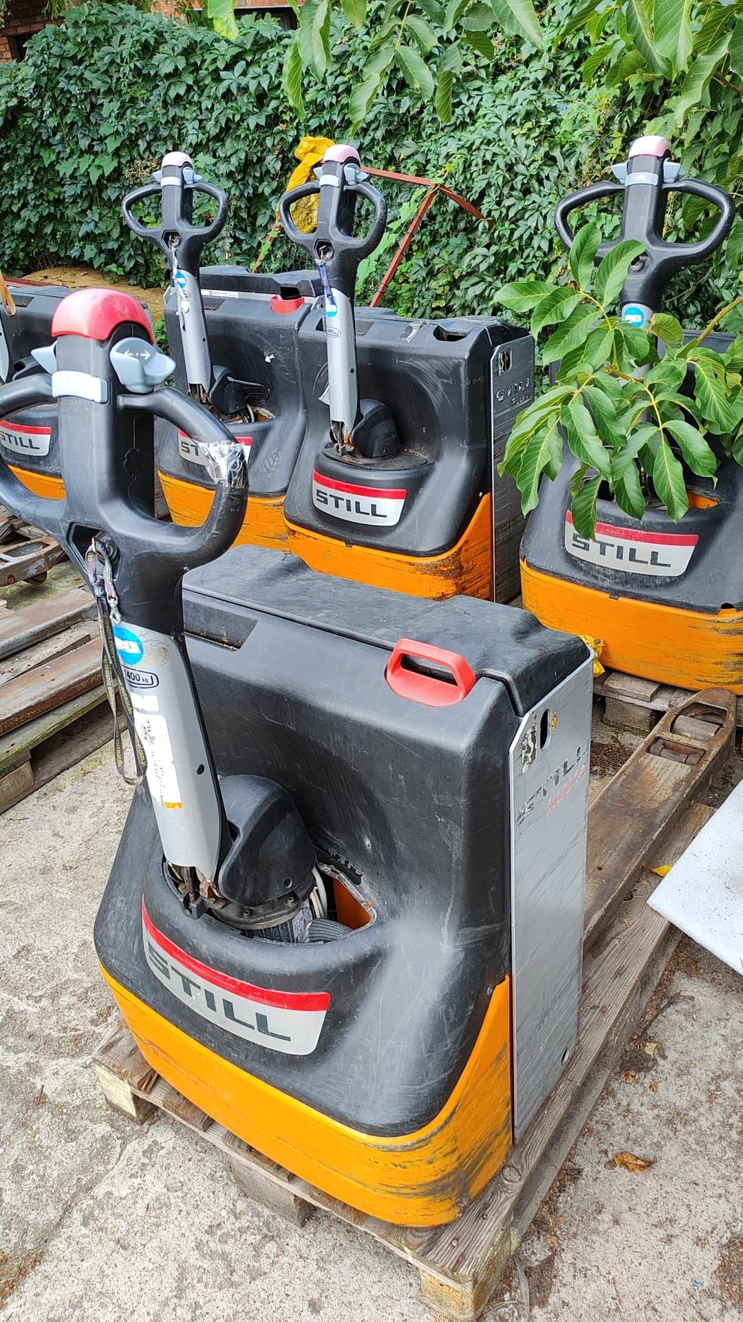Wózek paletowy widłowy elektryczny STILL na części
