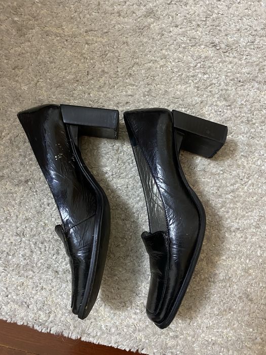 Sapatos de salto Charles