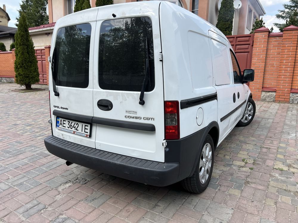 Продам opel combo 1.3 дизель мех идеал срочно не дорого обслужен все