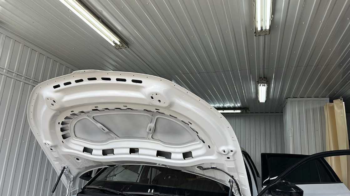 Капот Skoda  kodiaq в колір шкода кодіак шрот до рест LS9R