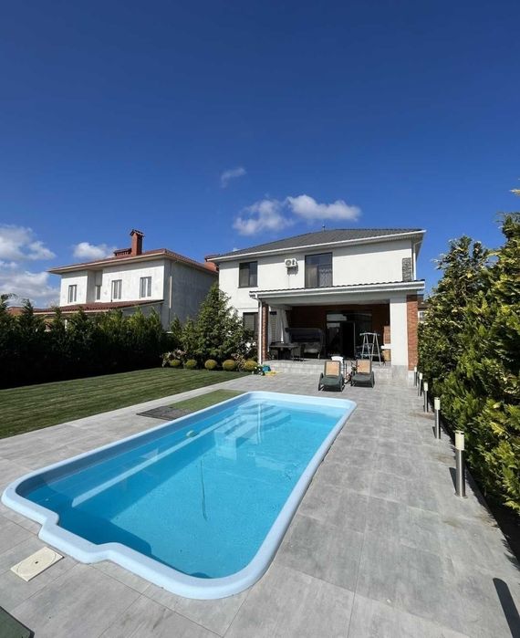 Продажа ДОМА в Совиньоне,  гараж, бассейн, 7.5 сот