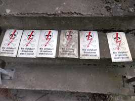 PRL Stare nieużywane tabliczki ostrzegawcze 25cm x 15cm