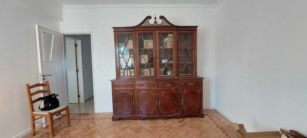 Louceiro Antigo em Madeira Maciça estilo Inglês