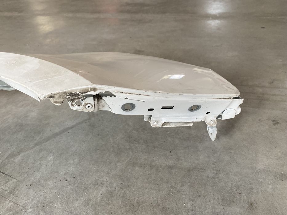 Крыло переднее правое Audi a4b9