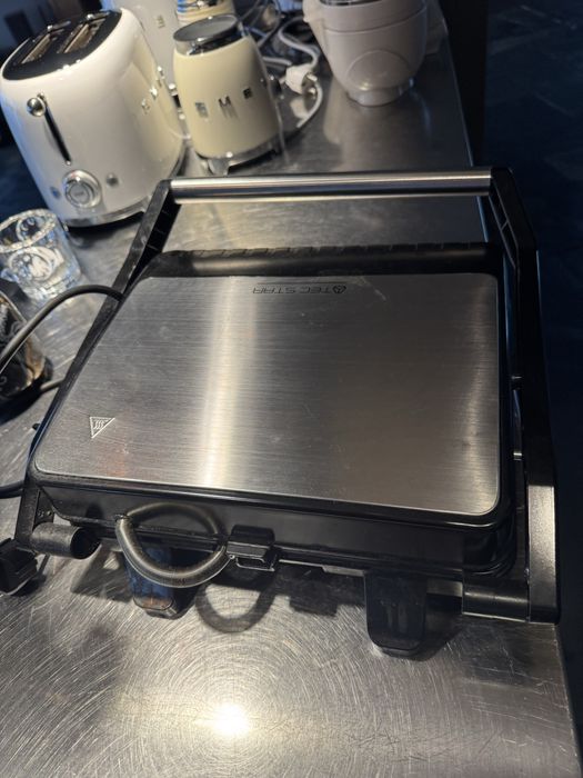 Електричный гриль