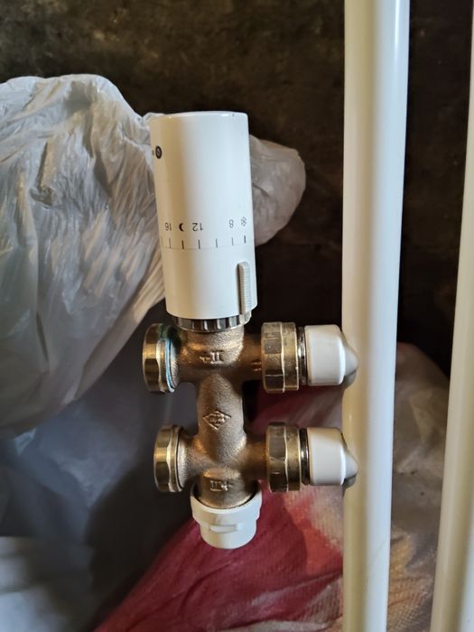 Grzejnik z termostatem