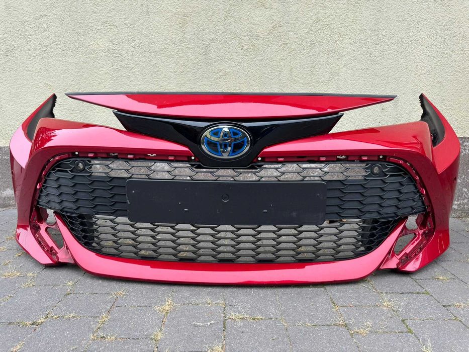TOYOTA COROLLA E21  бампер передний