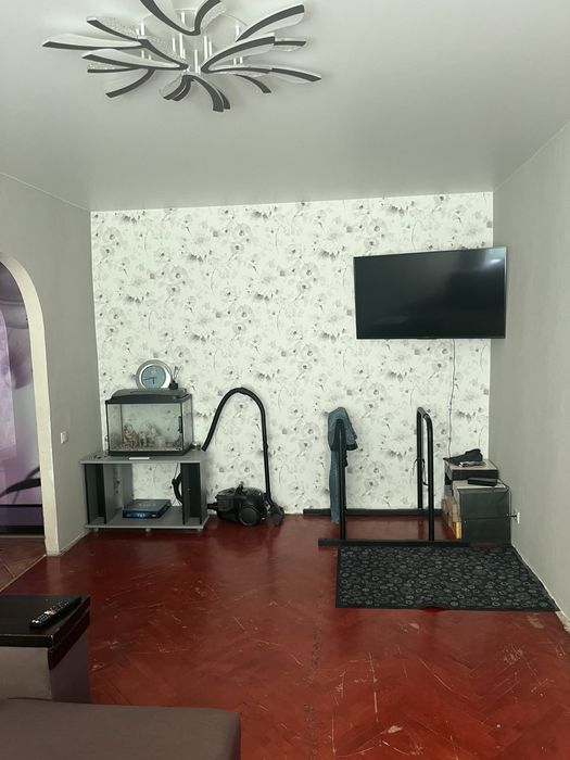 Продам 4 кімнатну квартиру в Броварах район парку.