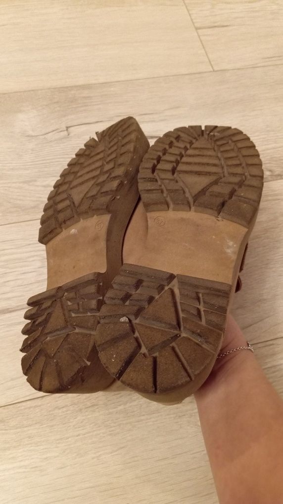Mokasyny buty na platformie skórzane r. 37 Simple