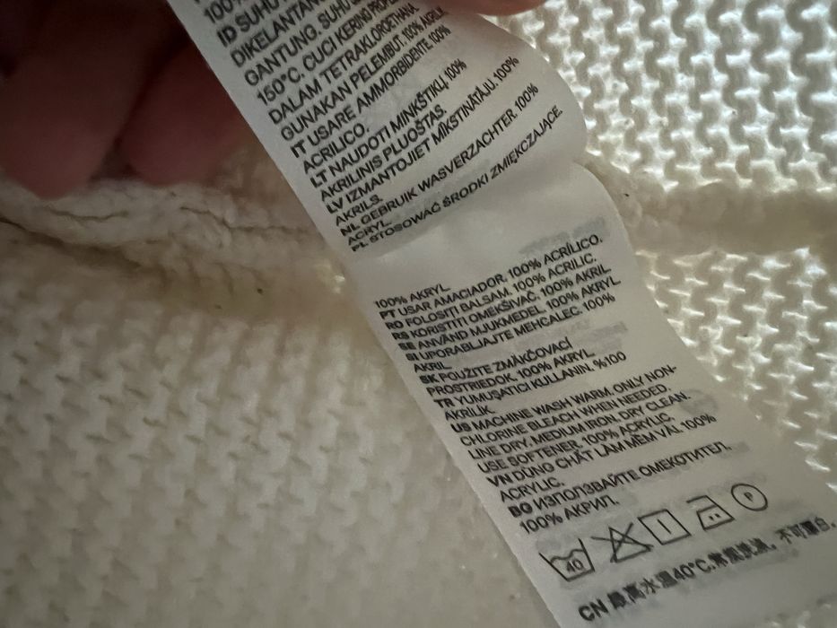 Sweterek golf bialy dziergany H&M XS kremowy