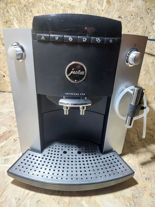 Ekspres Jura F50 po Polsku