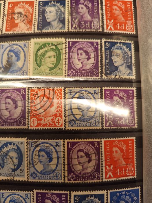 Zestaw starych znaczków Królowa Elżbieta