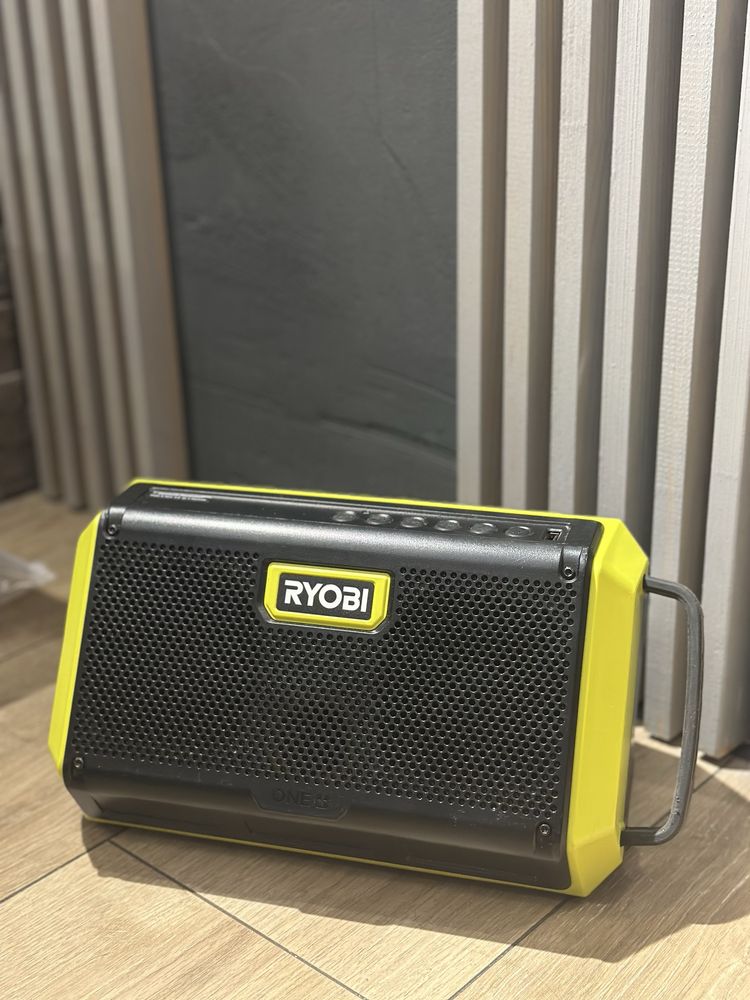 Будівельна блітуз колонка RYOBI PAD01 акумуляторна