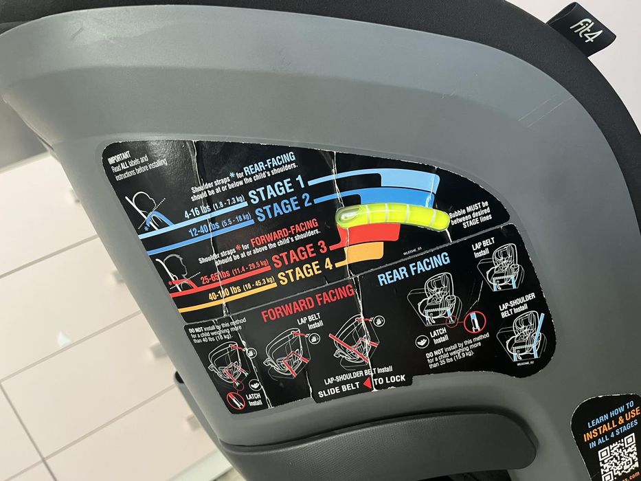 Автокрісло Chicco Fit4