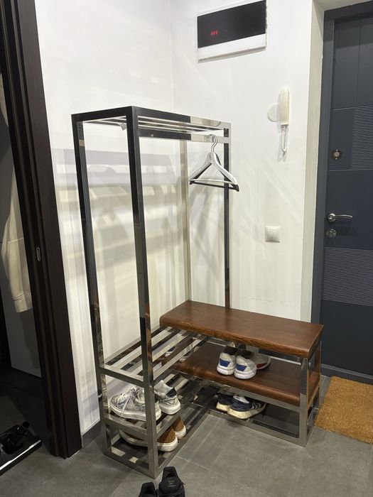 Продам стелаж для взуття і верхнього одягу