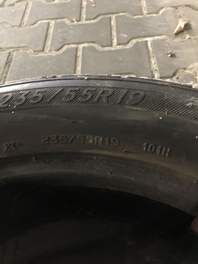 Opony całoroczne Nokian 235/50R19  5mm