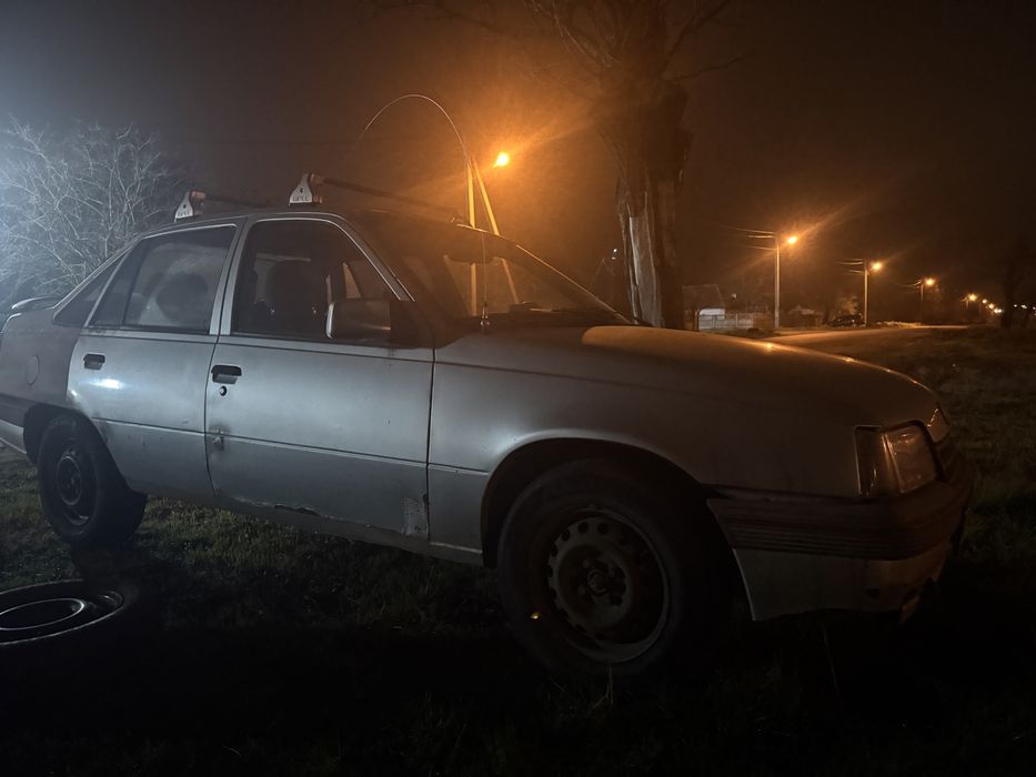 Опель Кадет 1986