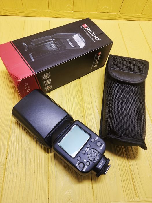 Фотовспышка TRIOPO TR-988 TTL HSS ( для Canon и Nikon)