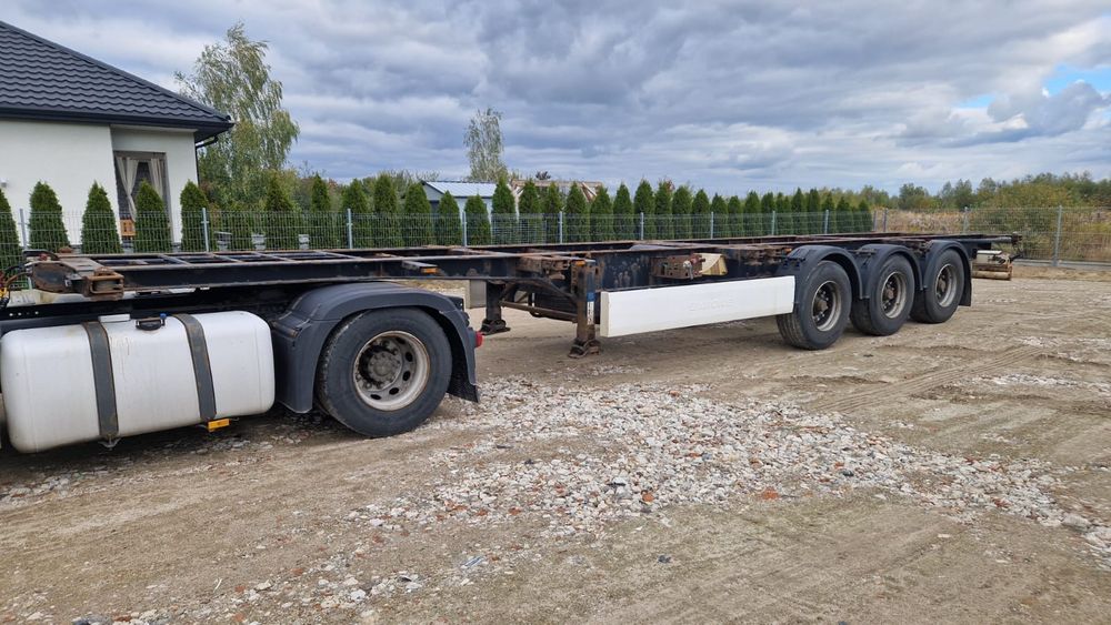 Naczepa podkontenerowa KRONE