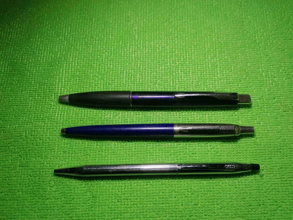 Esferográficas Parker e Cross.