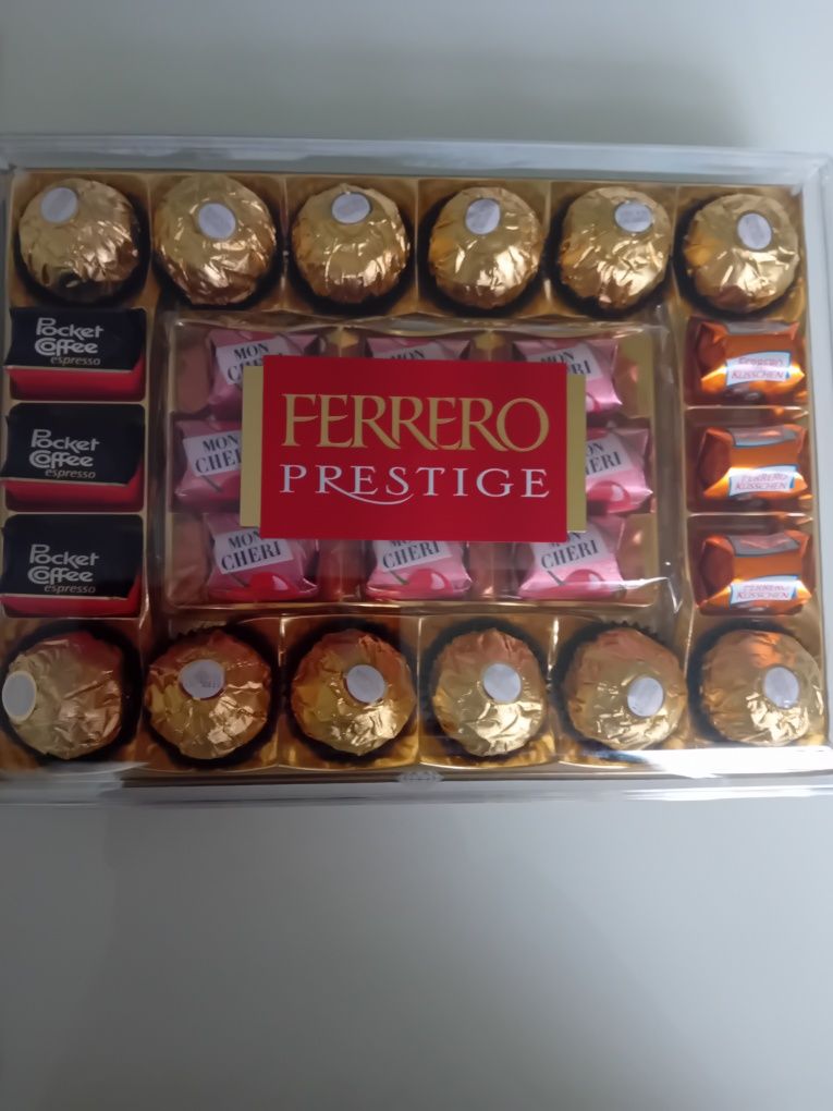 Шоколадний набір FERRERO