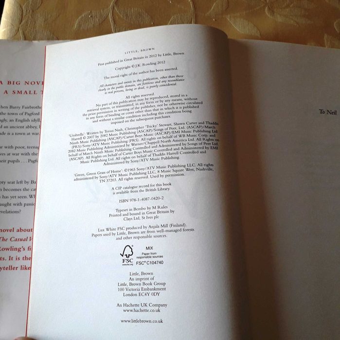 J. K. Rowling - The Casual Vacancy (Usado em BOM estado) - English