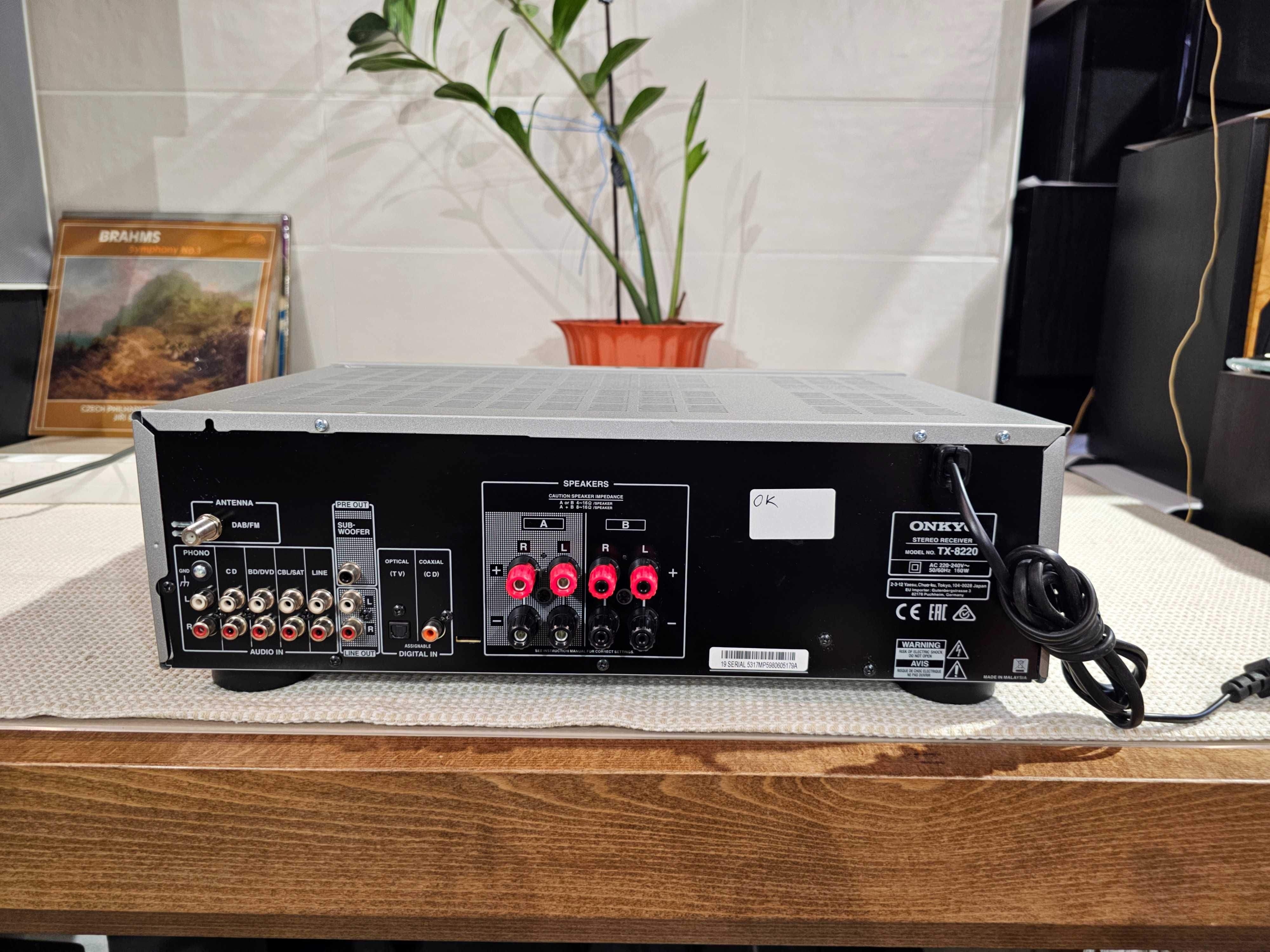 Ресивер Onkyo TX-8220 Bluetooth /2х100Вт/ЦАП 192 кГц/24 біт