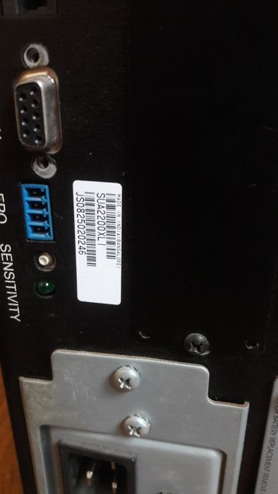 Продам ИБП APC Smart-UPS XL 2200VA 230V