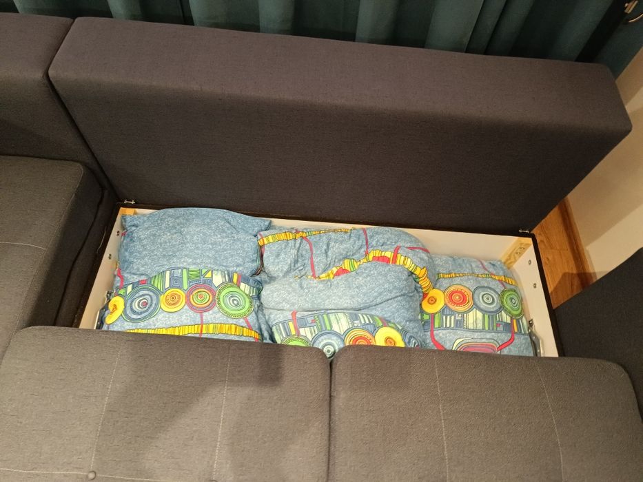 Narożnik wypoczynek na nóżkach drewnianych stan bardzo dobry 244x172