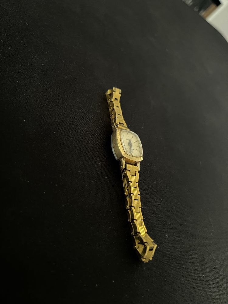 Zegarek damski Zaria 17 kamieni PRL ZSRR vintage