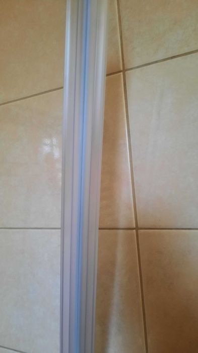 Магнітний ущільнювач для душових кабін UM-02 для товщини скла 4-5 мм