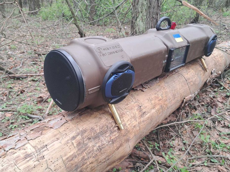 Музичний центр “Bazuka” ручної роботи з тубусу від порохового заряду