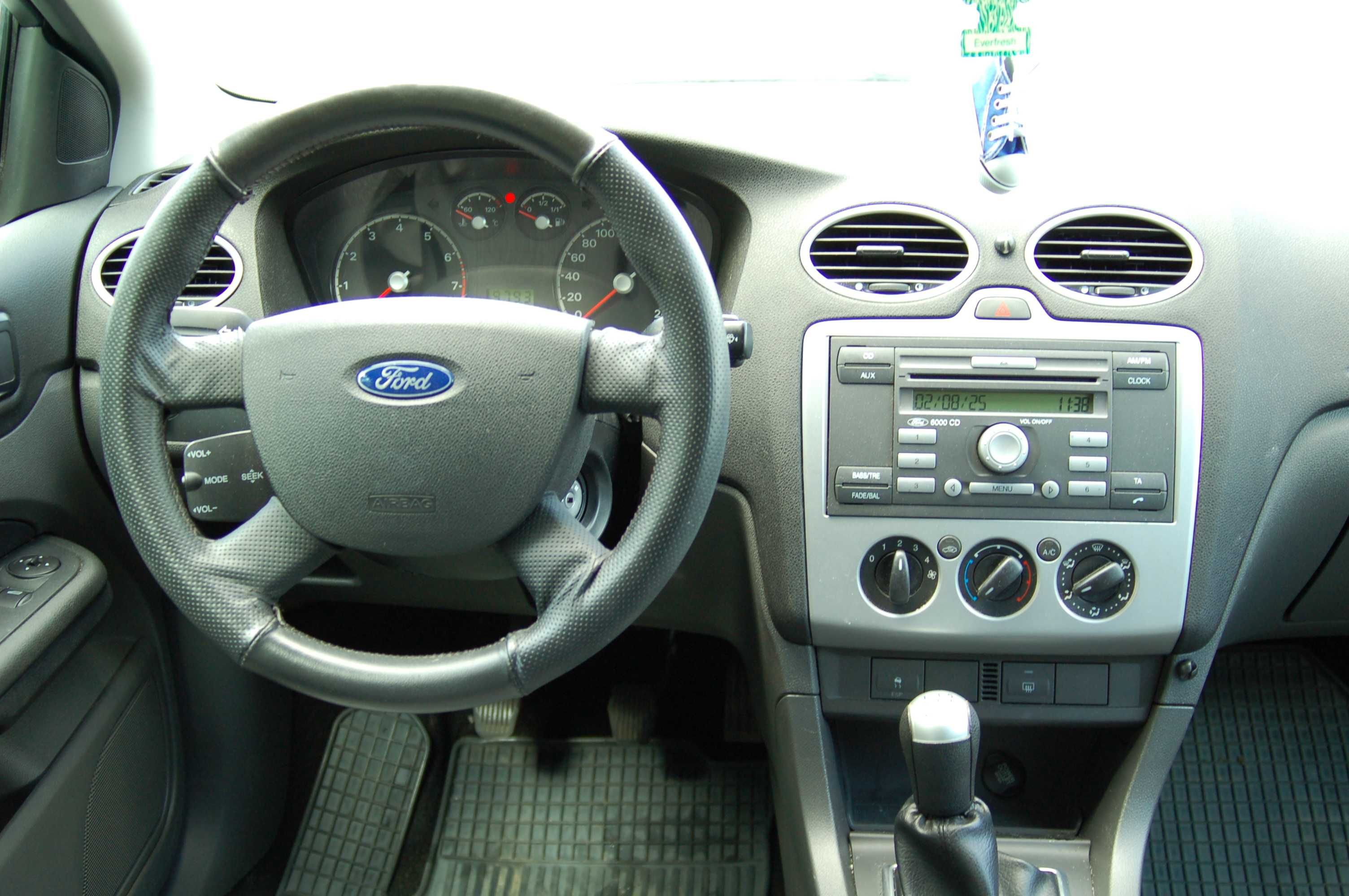 Ford Focus 1.8 Ben 2006 Przebieg 260 tys/km Stan B.db Sprawna Klima