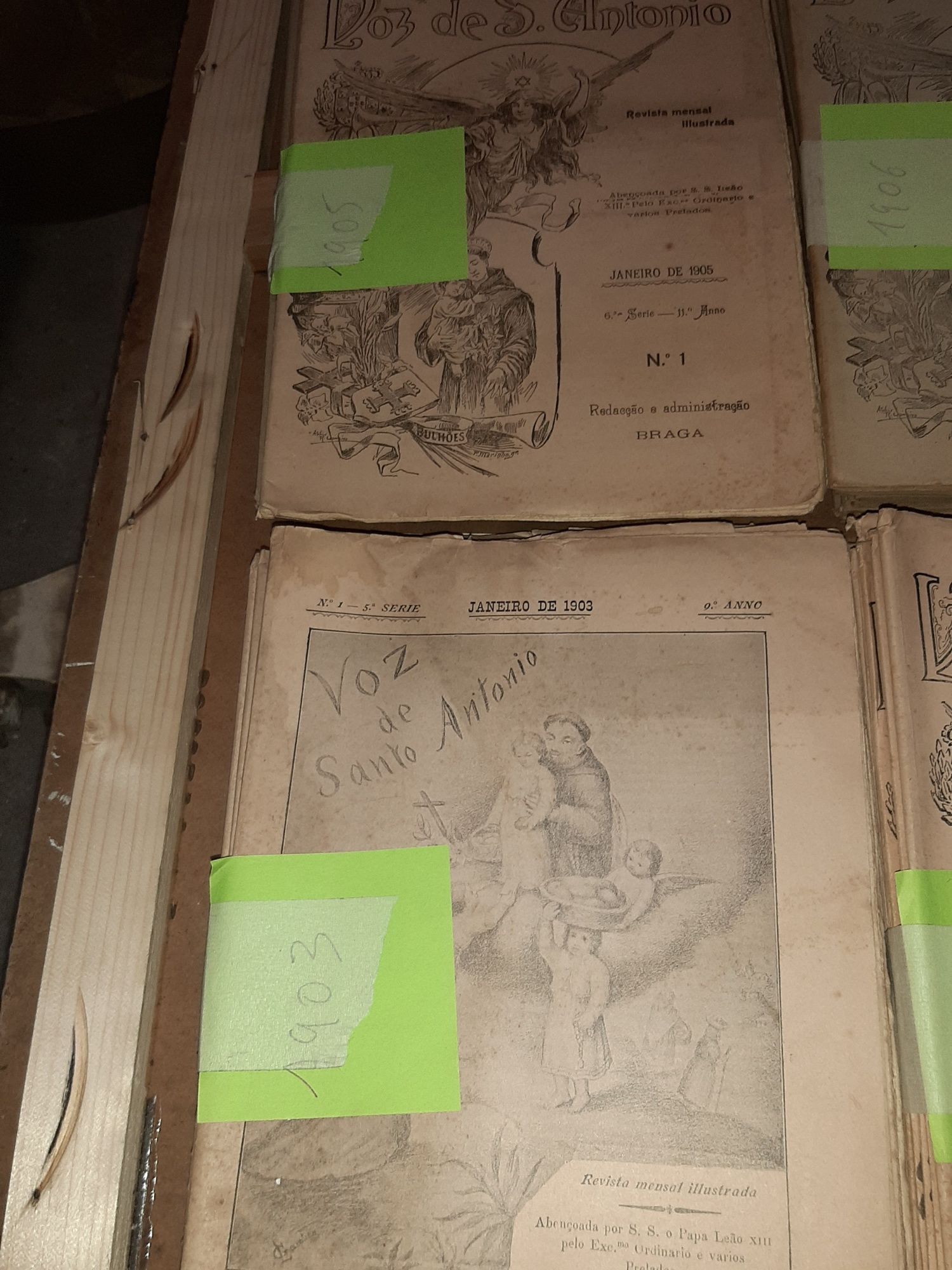 Antigas Revistas A Voz de Santo António