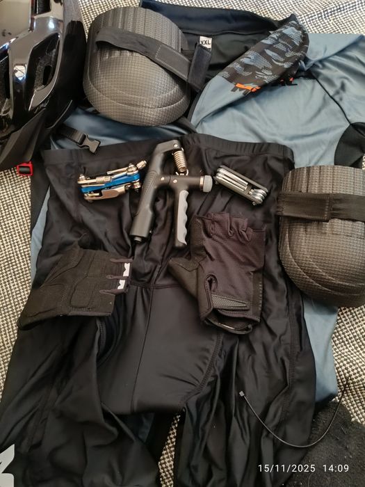 Kit Ciclismo, Camisola, short