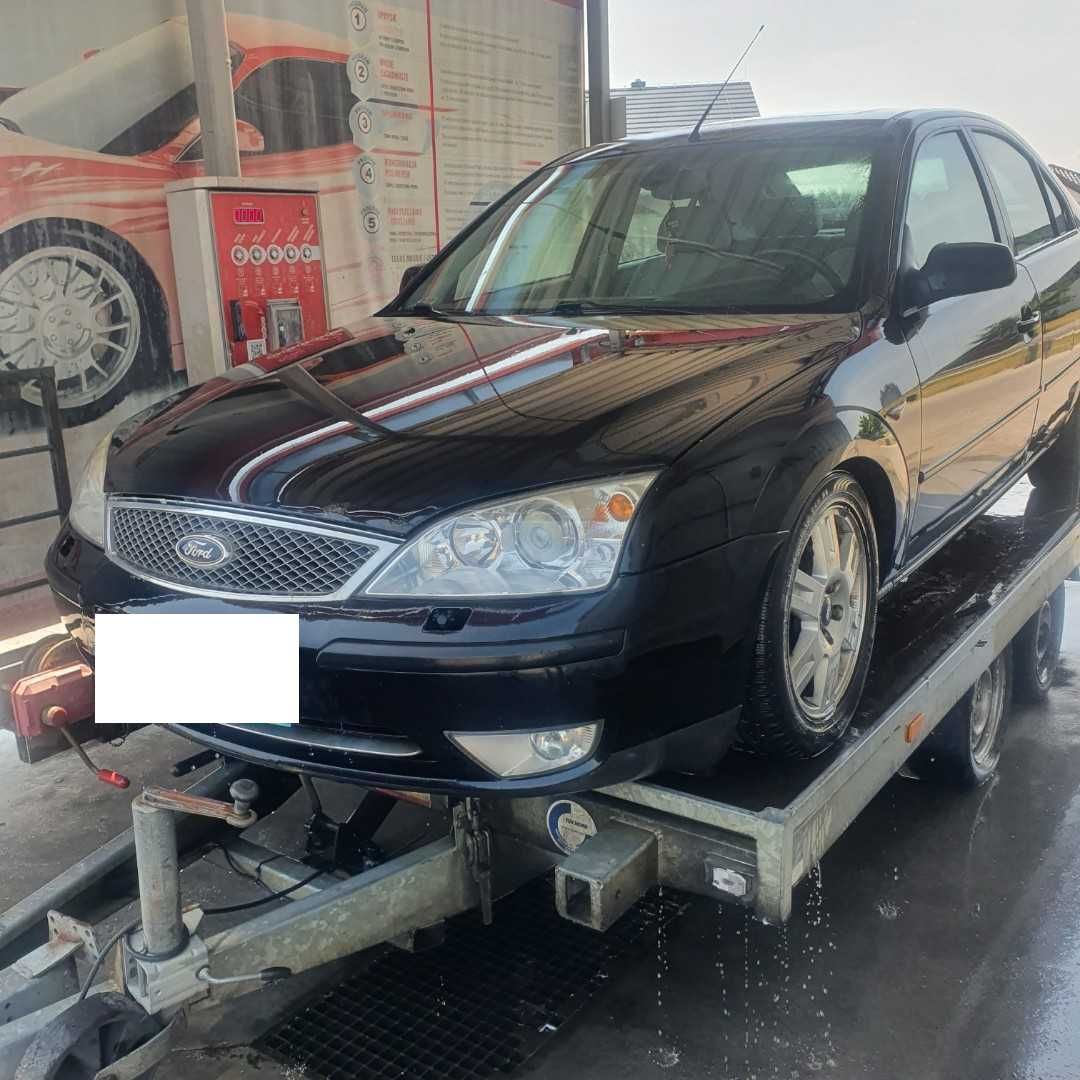 Ford Mondeo MK3 Hatchback  2.0 tdci 5 drzwi czarny, kod G0 na części