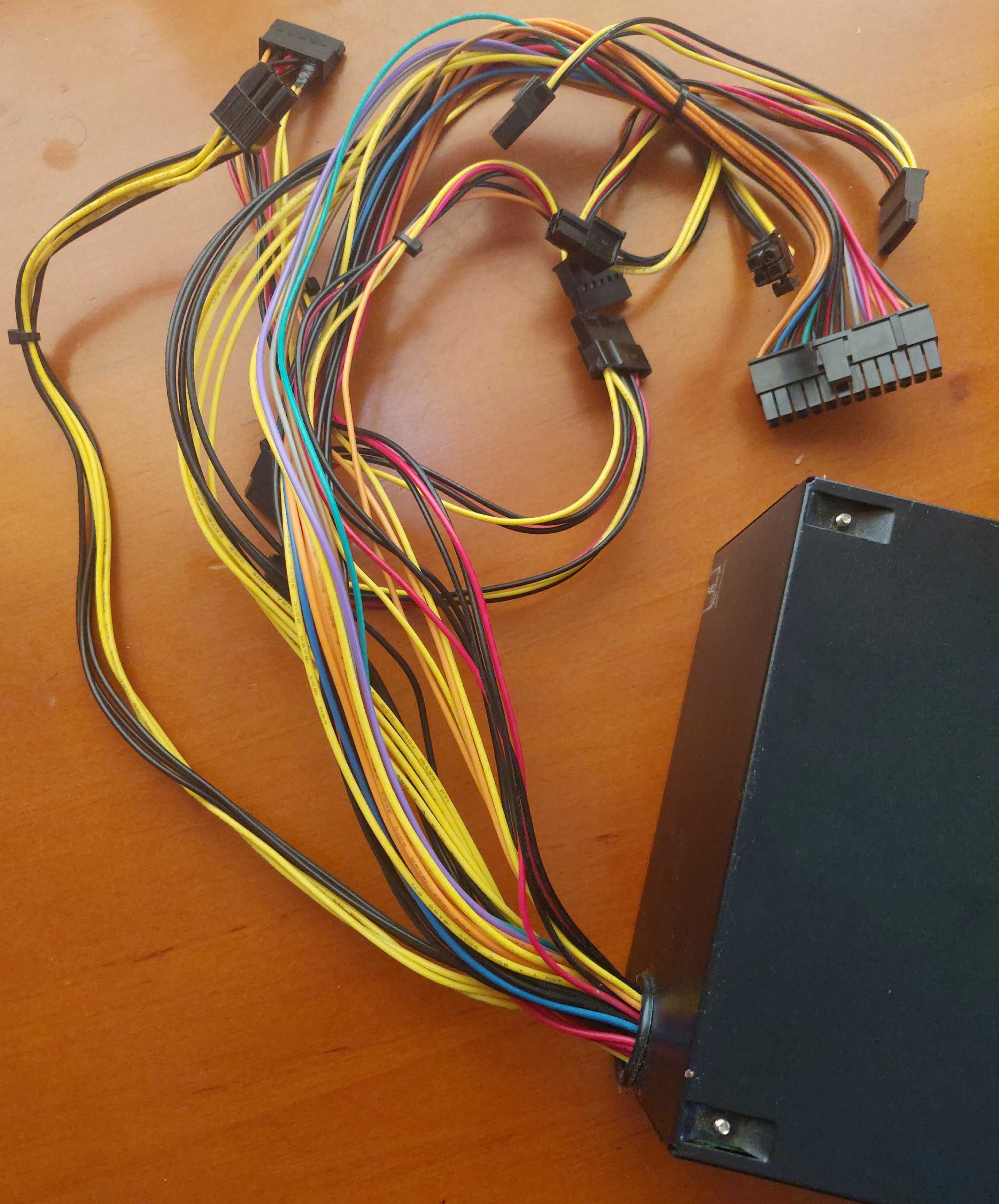 Блок питания к компьютеру AEROCOOL VX 550W [ватт]