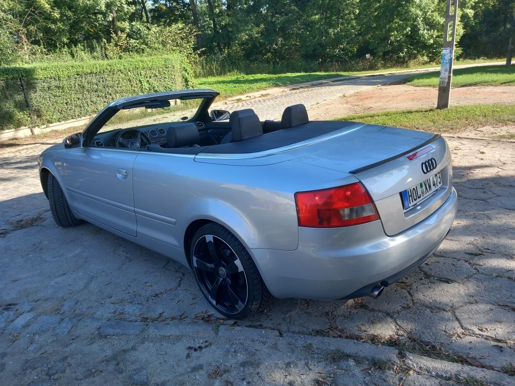 AUDI  CABRIO  2.4 v6 170ps manual skóry klimatronik Alu 19  Rotor
