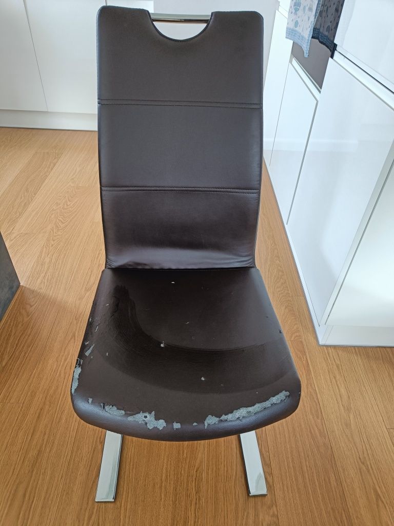 6 Krzeseł eleganckich, wygodnych ale eko skóra odchodzi