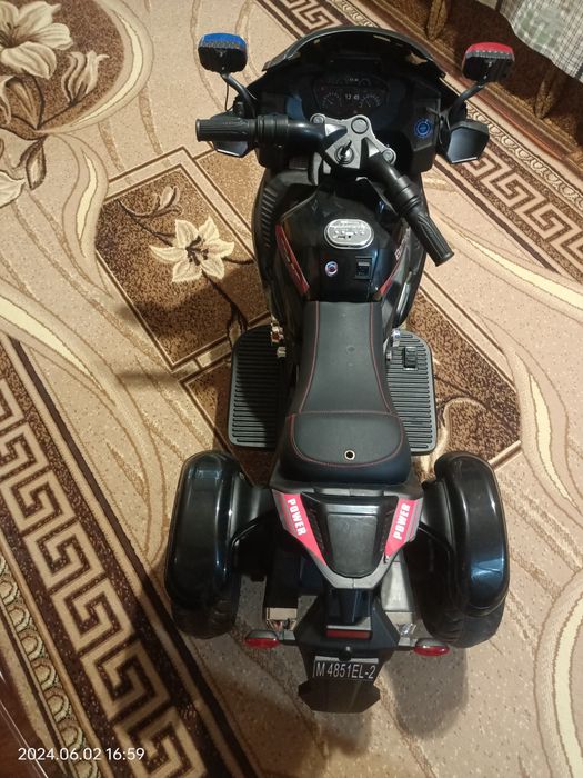 Мотоцикл з 2ма моторами трицикл дитячий Bambi