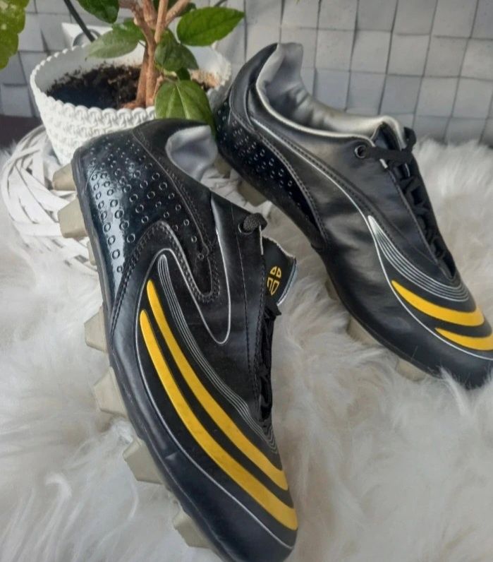 Nowe korki buty piłkarskie 41 czarne buty do gry w piłkę