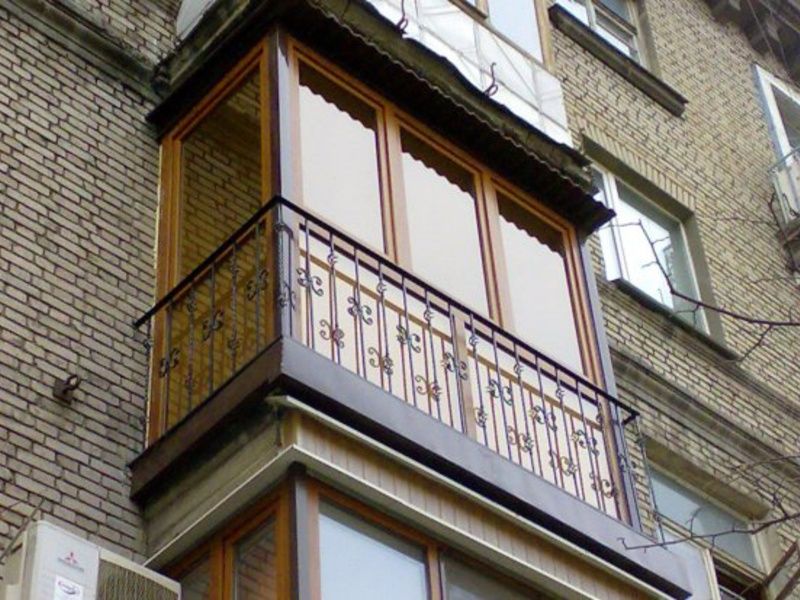 Балкони под ключ, окна и двери