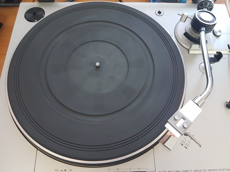 Gira-Discos Sanyo
