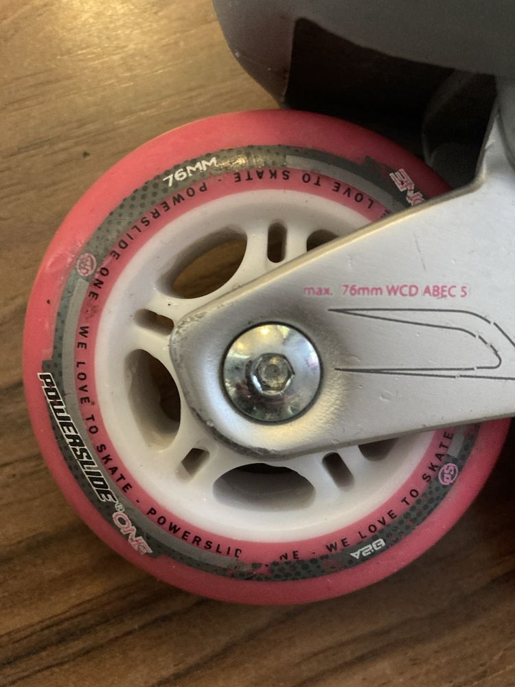 Rolki Powerslide 29-32 76 mm 82A WCD ABEC 5 dla dziewczynki trójkołowe